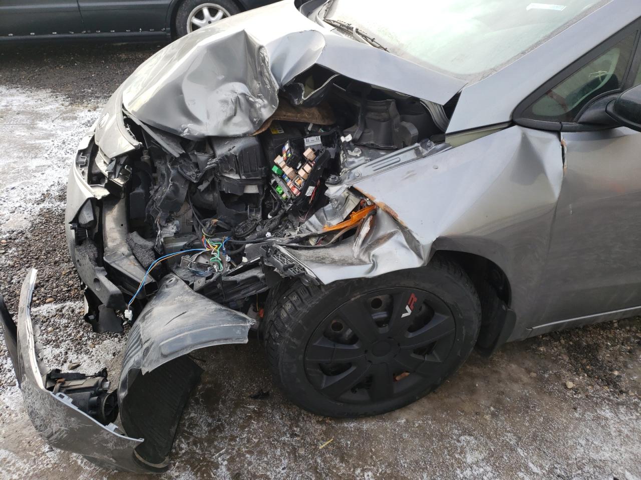 Photo 9 from auction – 2016 KIA FORTE SX with VIN KNAFZ5A34G5596052