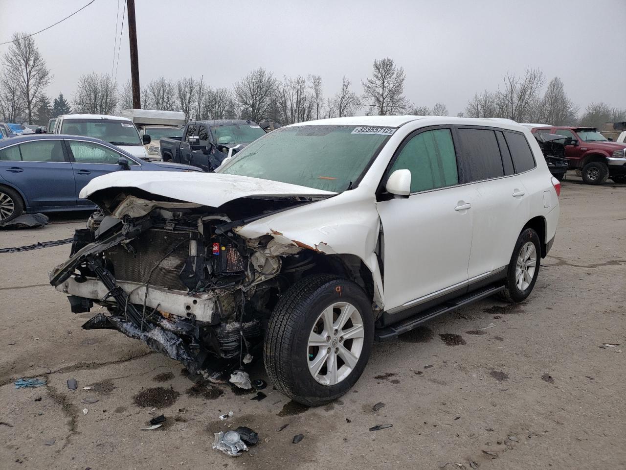 Photo 2 from auction – 2012 TOYOTA HIGHLANDER with VIN 5TDBK3EH9CS094478