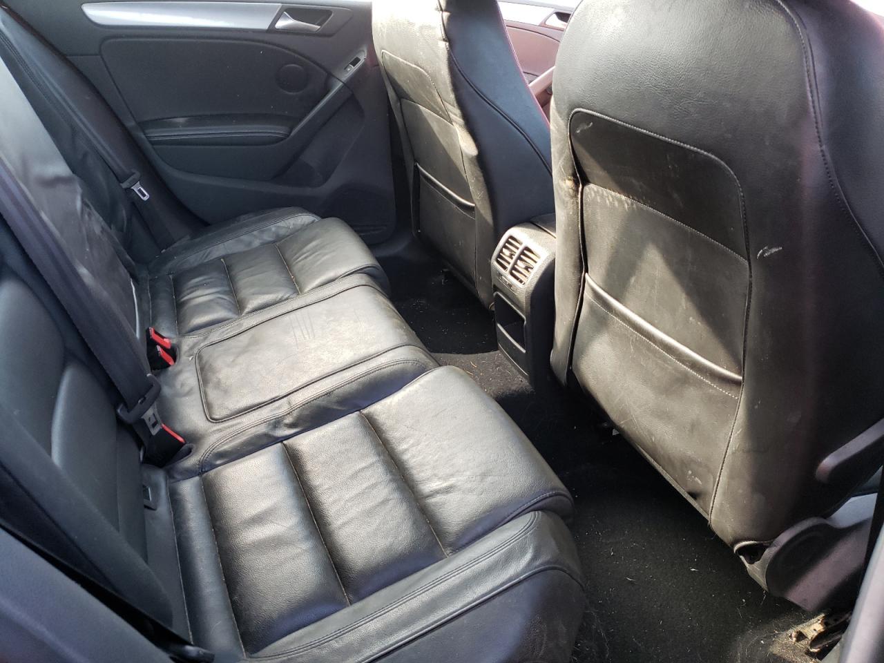 Photo 6 from auction – 2012 VOLKSWAGEN GOLF R with VIN WVWPF7AJ9CW304815