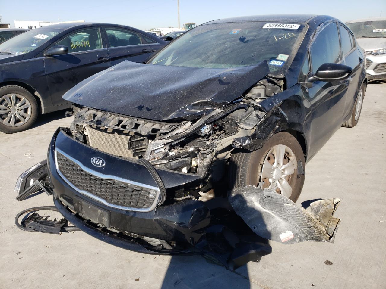 Photo 2 from auction – 2017 KIA FORTE LX with VIN 3KPFK4A71HE050917