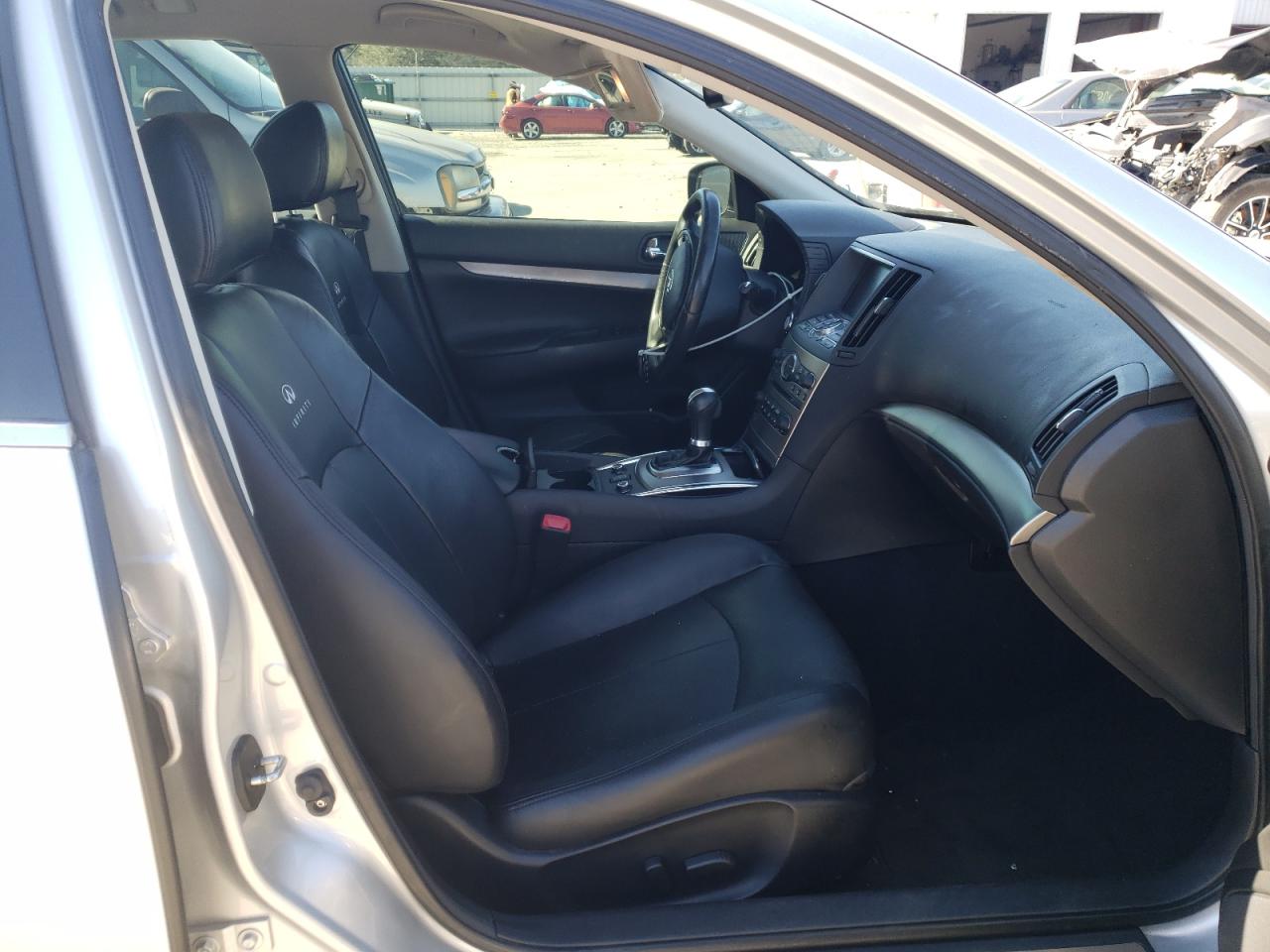 Photo 5 from auction – 2011 INFINITI G25 with VIN JN1DV6AR5BM651982