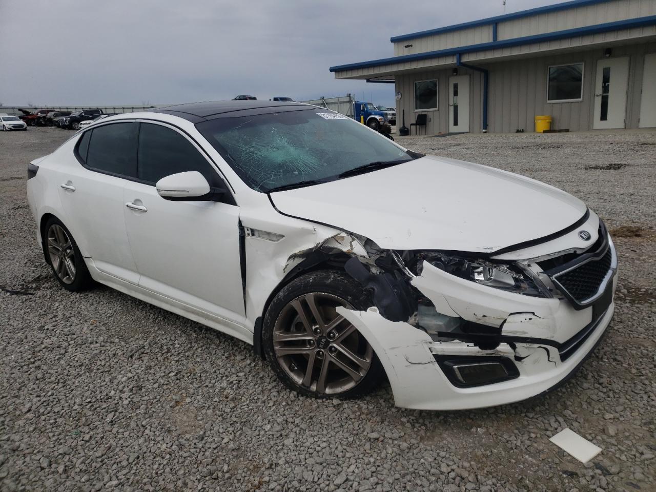 KIA OPTIMA SX 2015 with VIN 5XXGR4A68FG470797 - Photo from auction