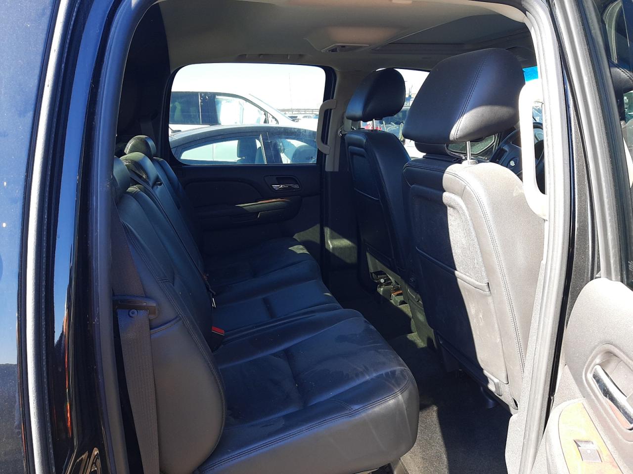 Photo 6 from auction – 2013 CHEVROLET AVALANCHE with VIN 3GNTKGE78DG370000