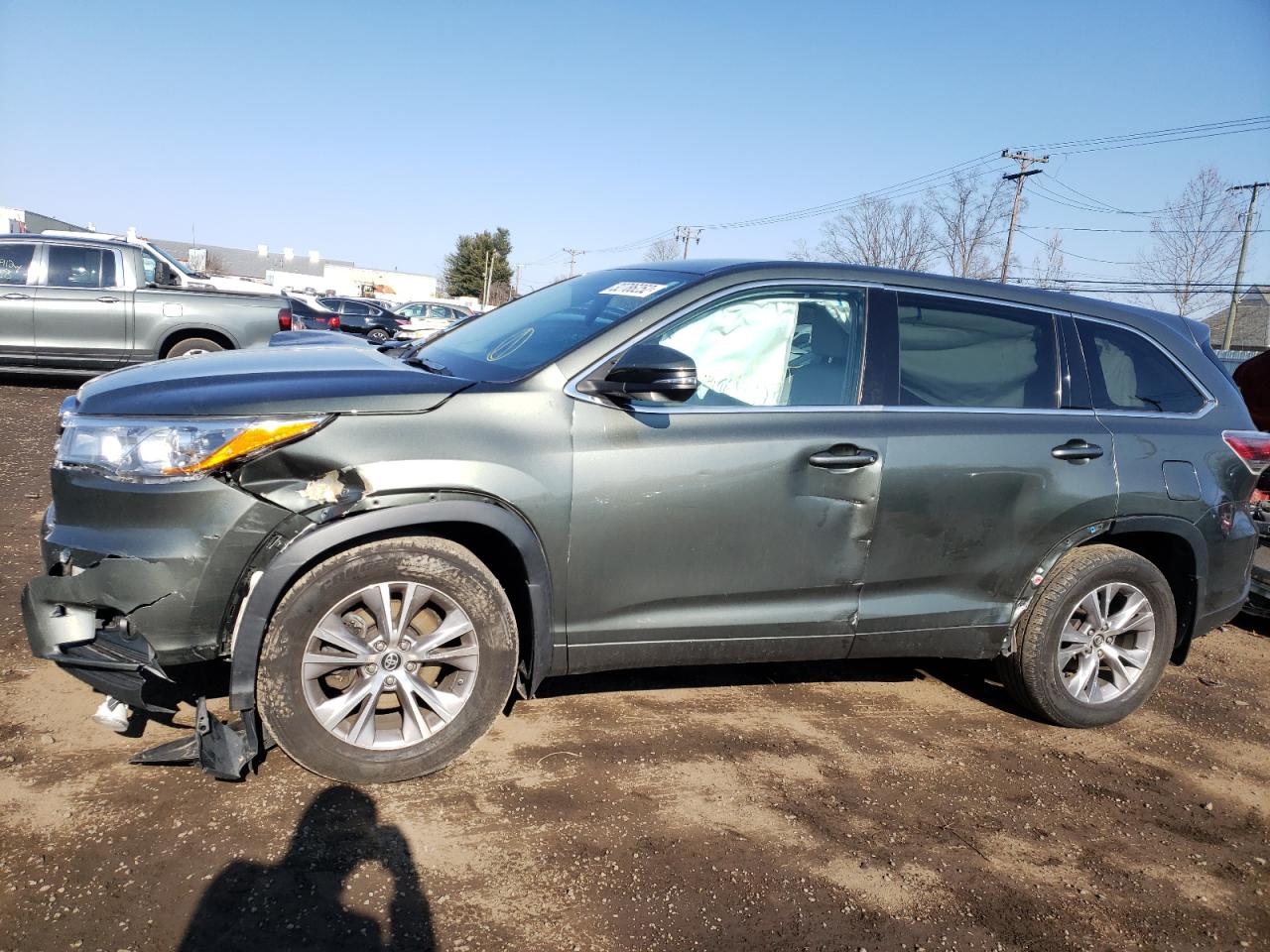 Photo 9 from auction – 2016 TOYOTA HIGHLANDER with VIN 5TDBKRFH9GS320851