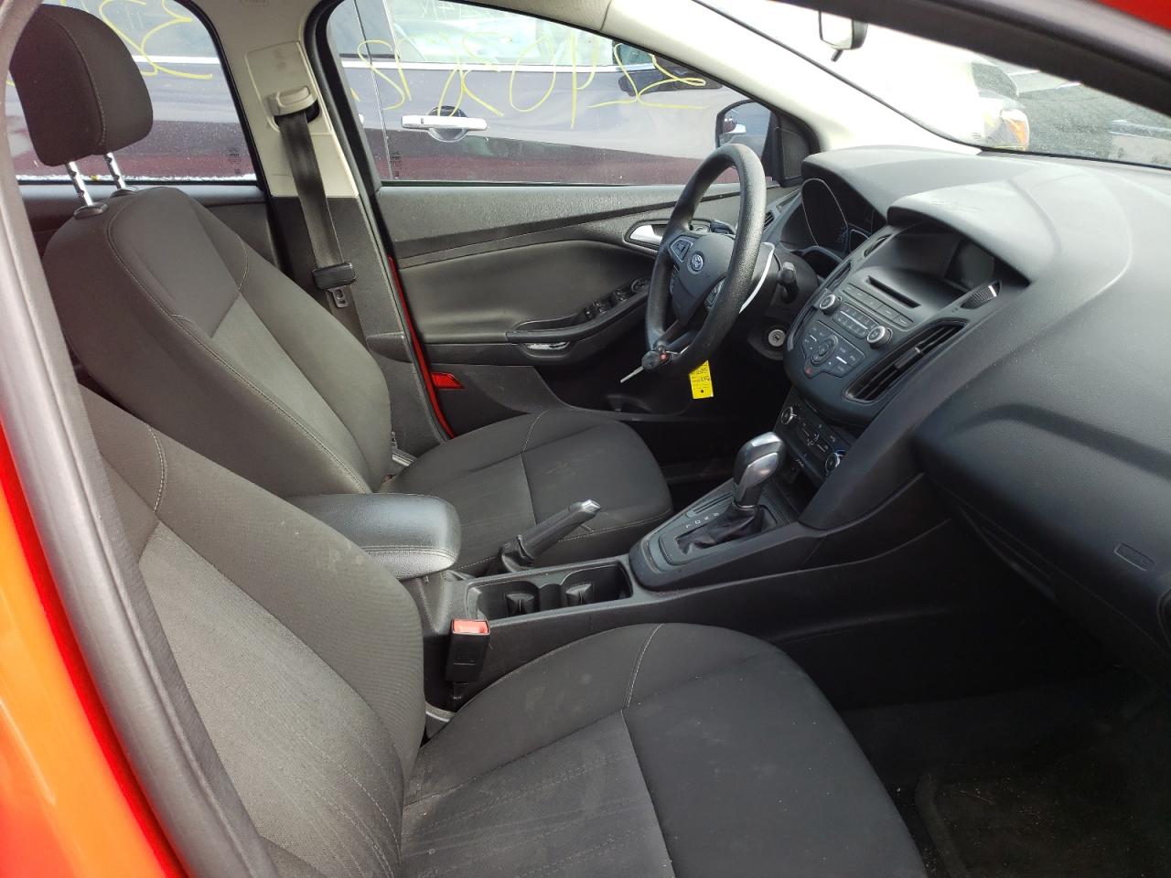 Photo 5 from auction – 2015 FORD FOCUS SE with VIN 1FADP3F20FL262928