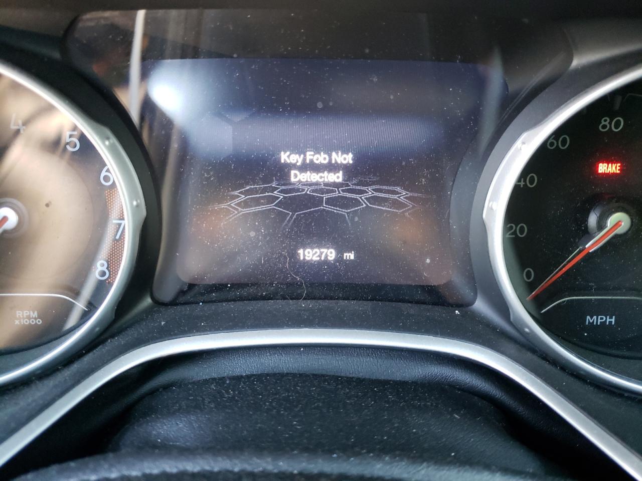 Photo 8 from auction – 2019 JEEP COMPASS LA with VIN 3C4NJDBB5KT806768