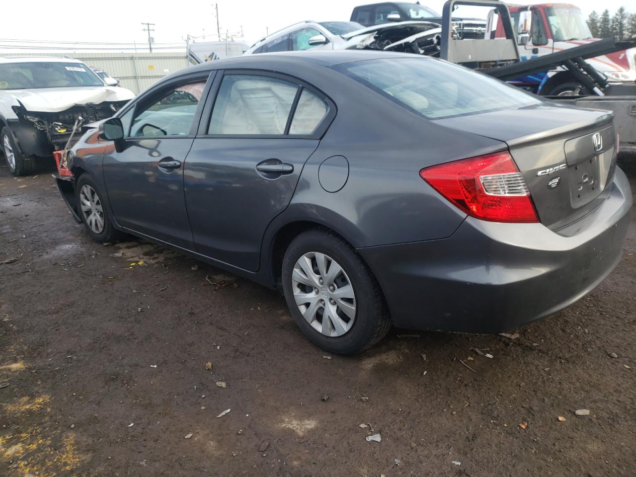 Photo 3 from auction – 2012 HONDA CIVIC LX with VIN 2HGFB2F57CH611244