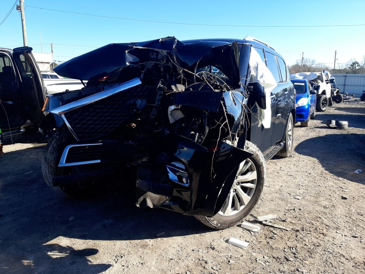 Photo 2 from auction – 2017 INFINITI QX80 BASE with VIN JN8AZ2NF6H9641023
