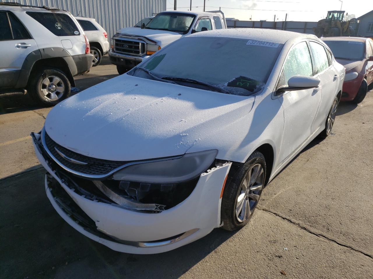 Photo 2 from auction – 2015 CHRYSLER 200 LIMITE with VIN 1C3CCCAB4FN596834