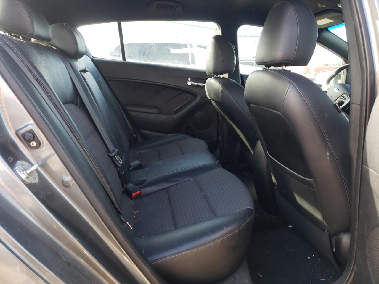 Photo 6 from auction – 2015 KIA FORTE SX with VIN KNAFZ5A33F5404442