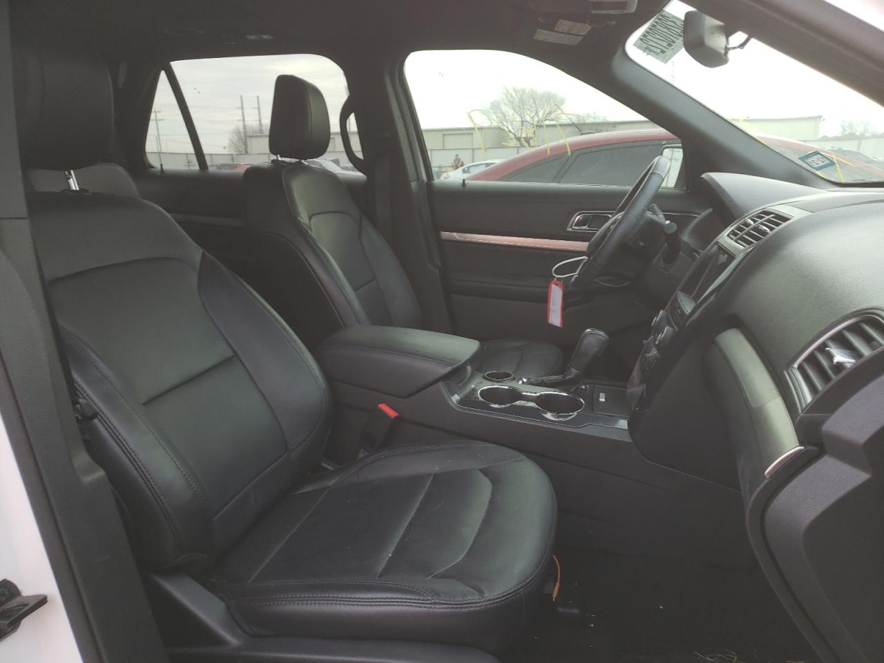 Photo 5 from auction – 2018 FORD EXPLORER X with VIN 1FM5K7D83JGB87943