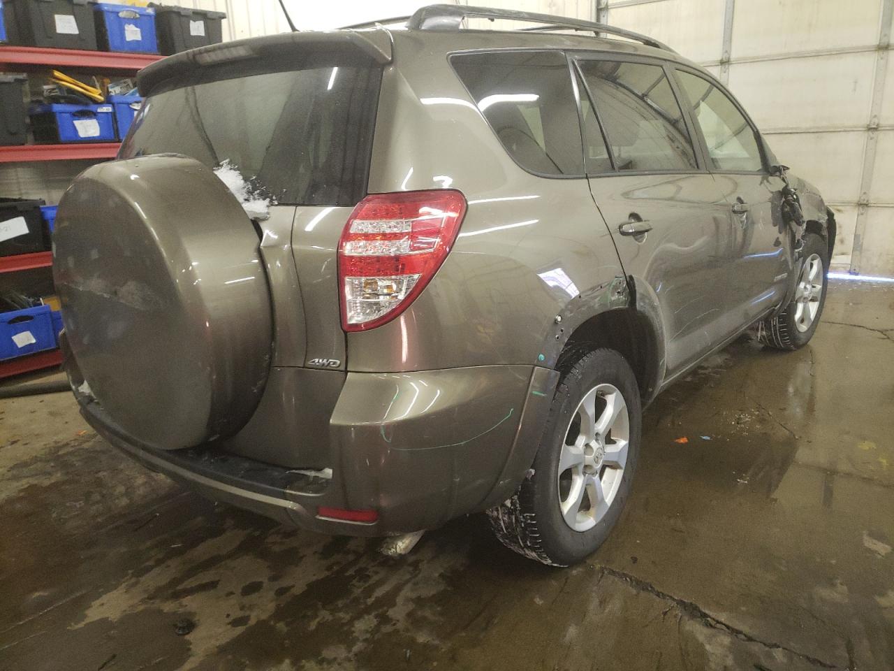 Photo 4 from auction – 2010 TOYOTA RAV4 LIMIT with VIN 2T3DF4DV1AW032725