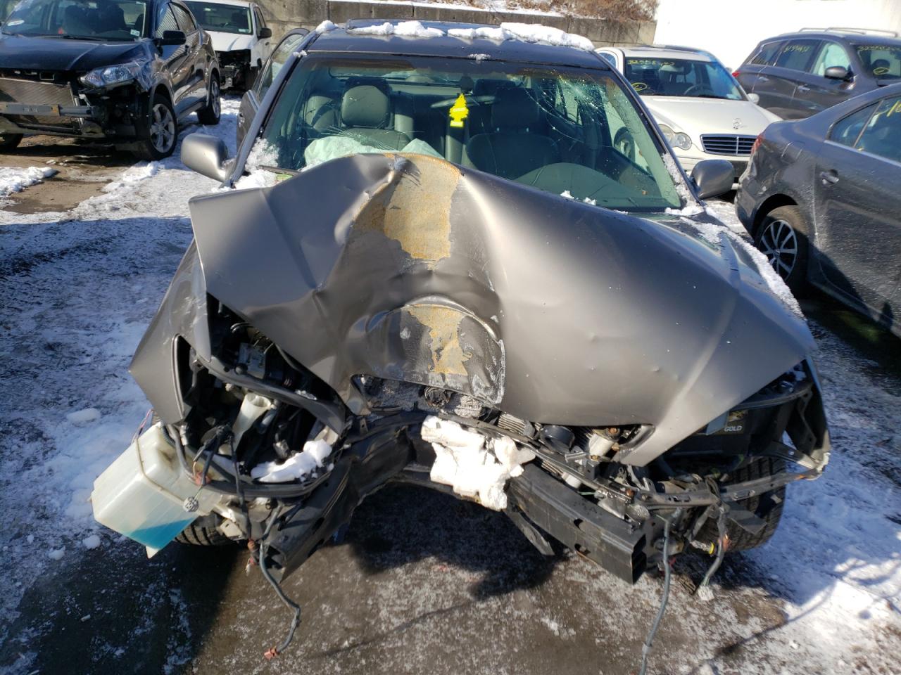 Photo 9 from auction – 2003 TOYOTA CAMRY LE with VIN 4T1BE30KX3U670029