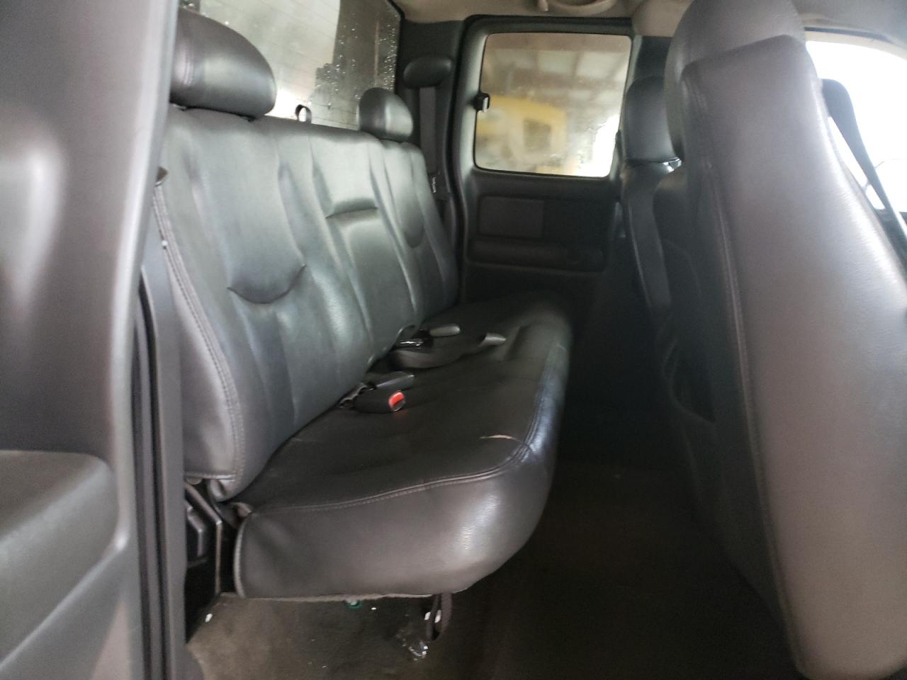 Photo 6 from auction – 2004 CHEVROLET SILVERADO with VIN 1GCEC19T04Z146688
