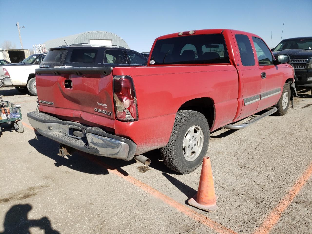 Photo 4 from auction – 2004 CHEVROLET SILVERADO with VIN 1GCEC19T74Z345267