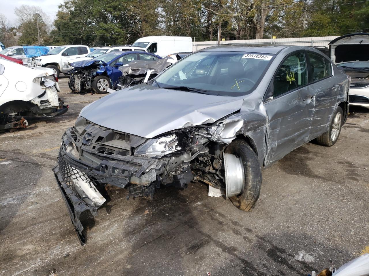 Photo 2 from auction – 2012 MAZDA 3 I with VIN JM1BL1W8XC1608402