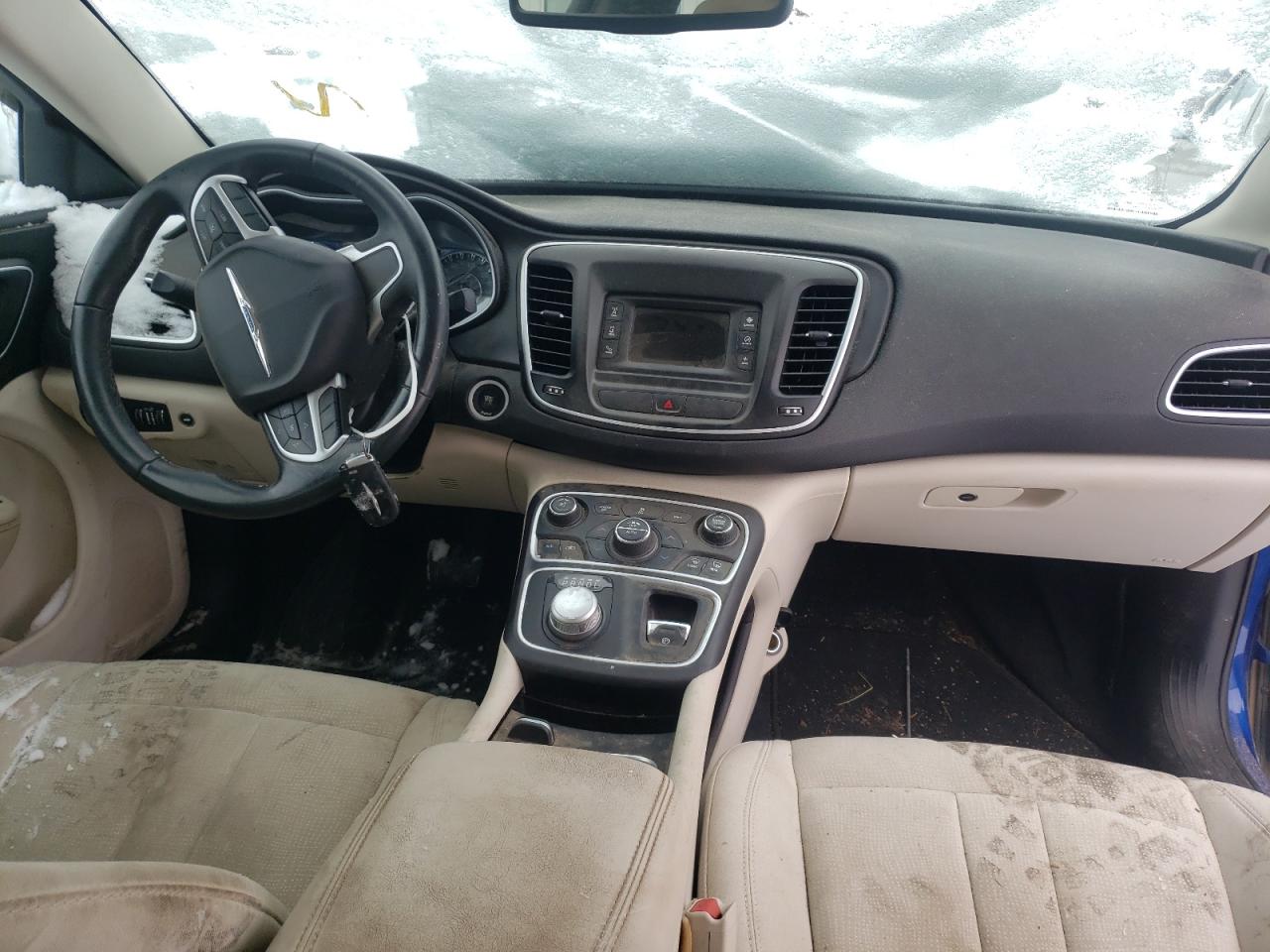 Photo 9 from auction – 2015 CHRYSLER 200 LIMITE with VIN 1C3CCCABXFN534337