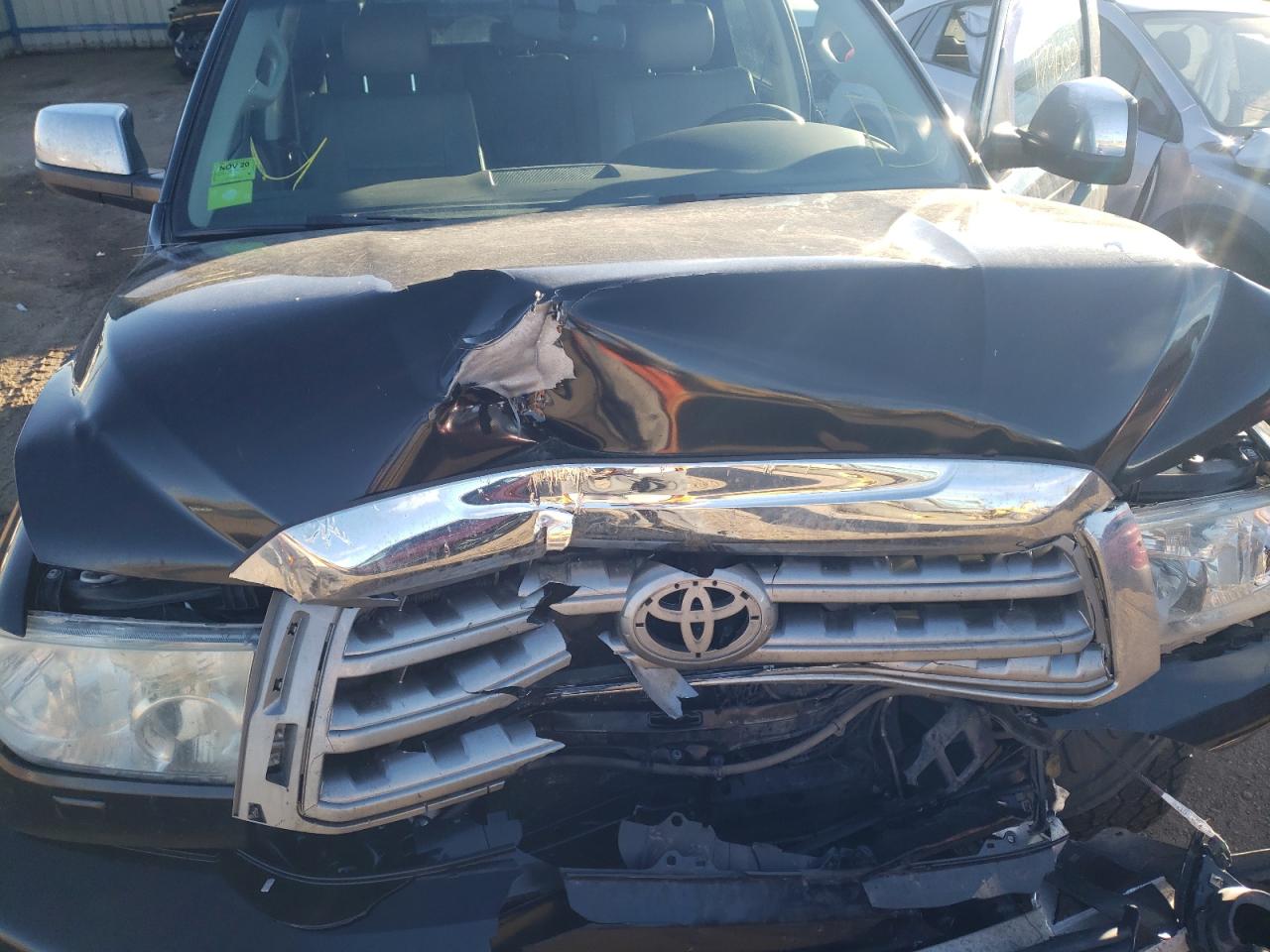 Photo 7 from auction – 2010 TOYOTA SEQUOIA LI with VIN 5TDJY5G12AS030236