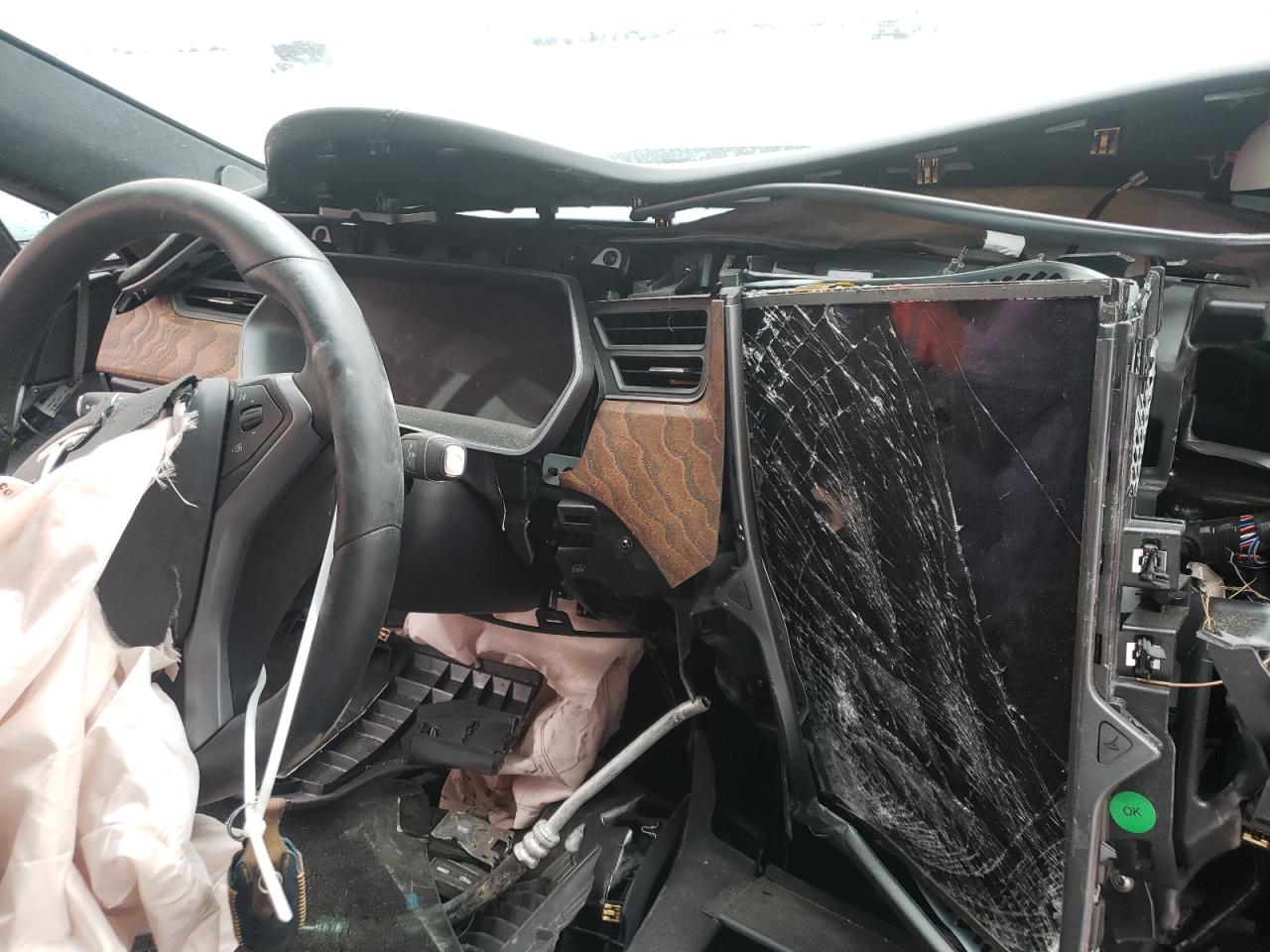 Photo 8 from auction – 2020 TESLA MODEL S with VIN 5YJSA1E22LF400637
