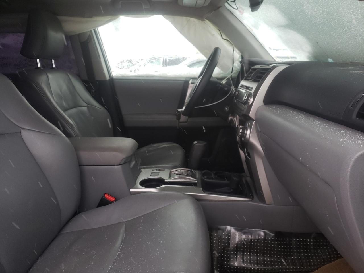 Photo 5 from auction – 2011 TOYOTA 4RUNNER SR with VIN JTEBU5JR0B5034836