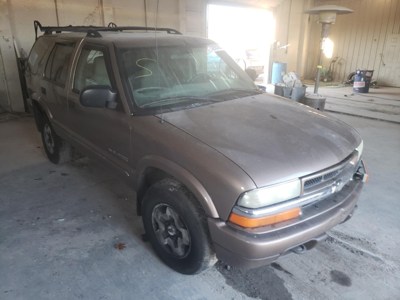 CHEVROLET BLAZER 2004 with VIN 1GNDT13X44K122577 - Photo from auction