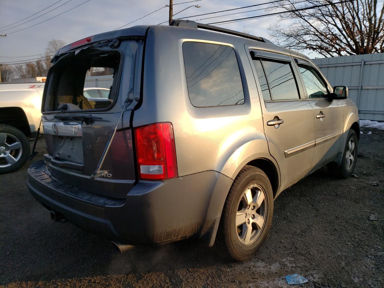 Photo 4 from auction – 2011 HONDA PILOT with VIN 5FNYF4H52BB035765