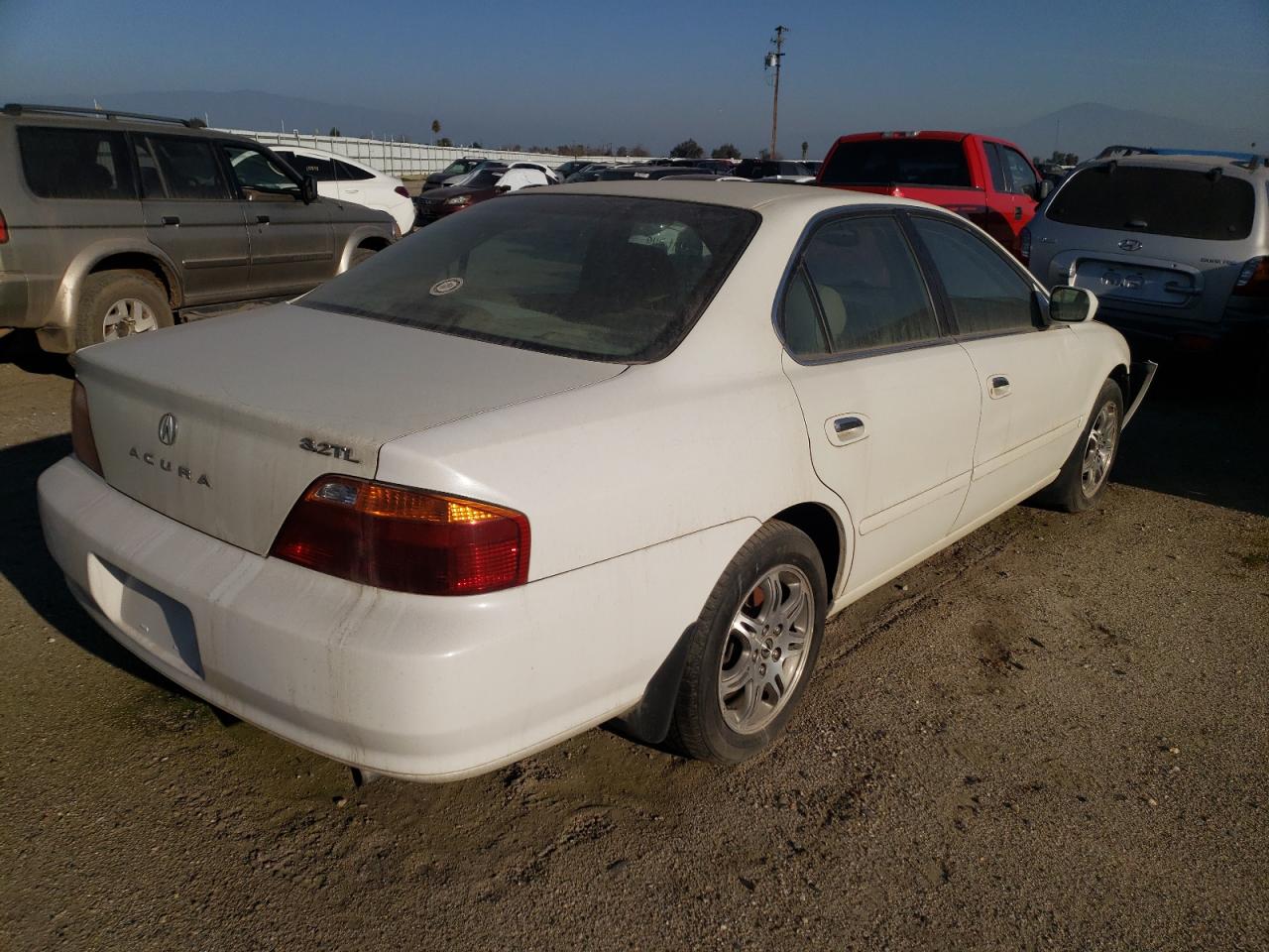 Photo 4 from auction – 2000 ACURA 3.2TL with VIN 19UUA5661YA002693