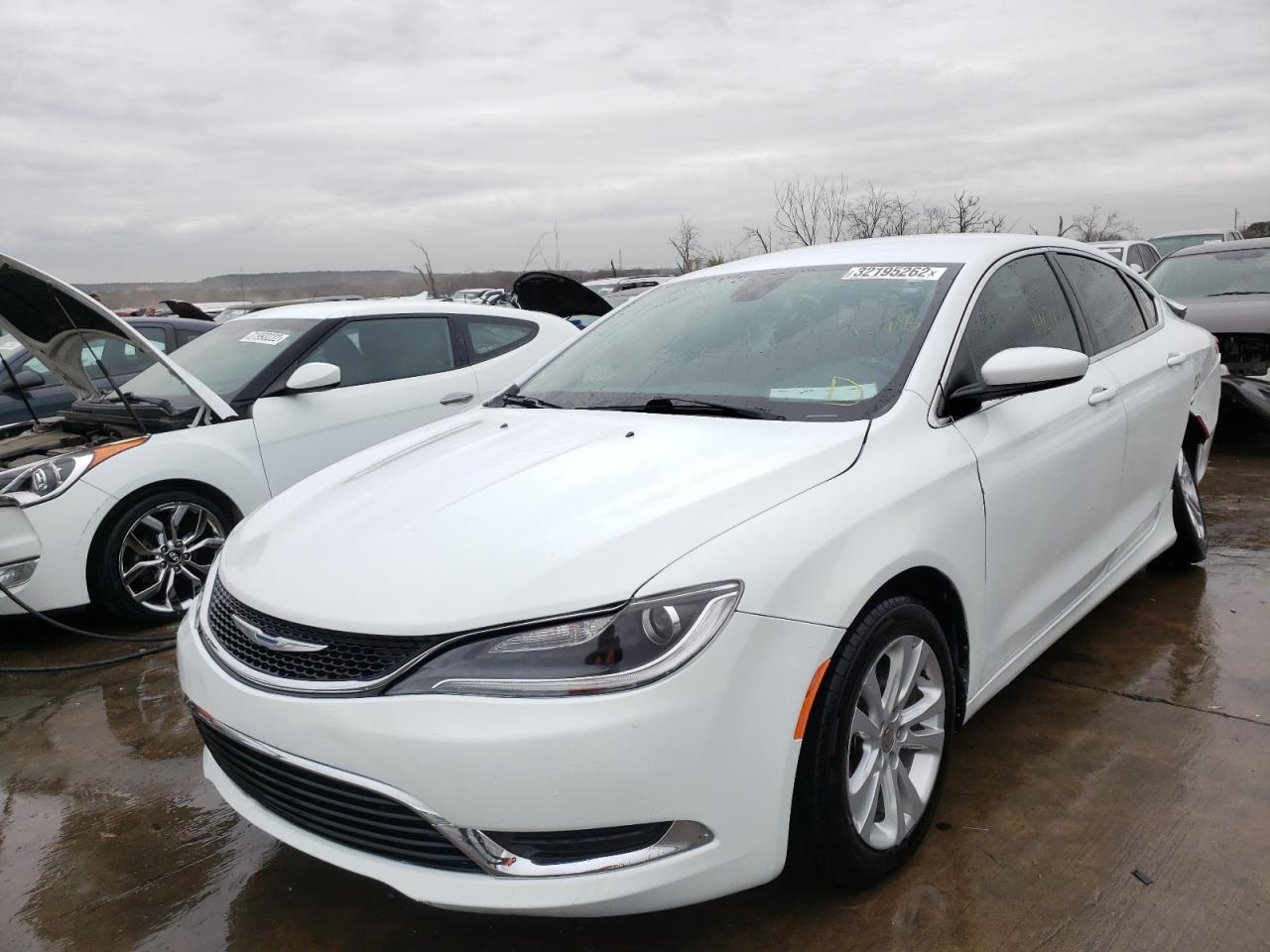 Photo 2 from auction – 2016 CHRYSLER 200 LIMITE with VIN 1C3CCCAB5GN133120