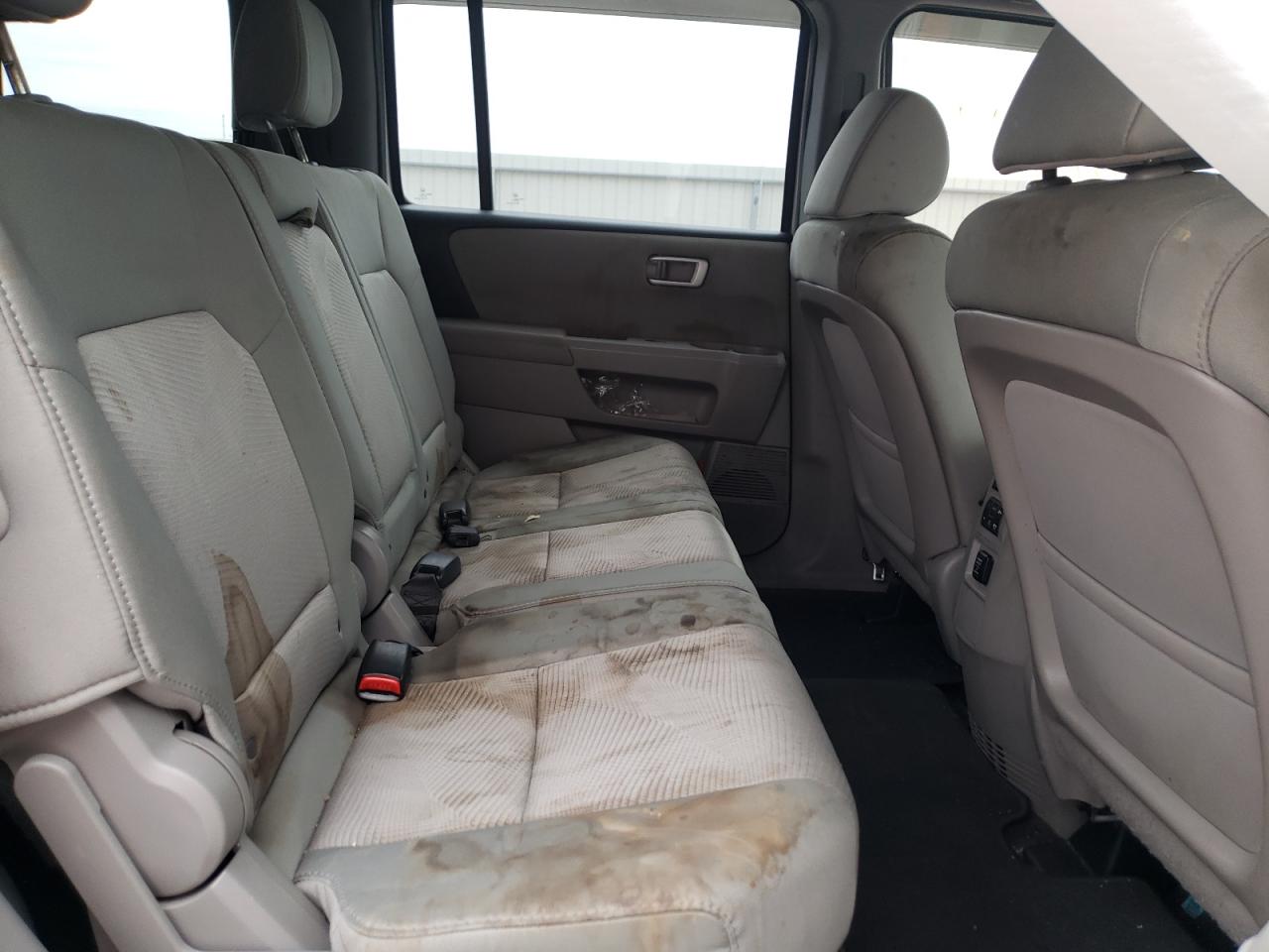 Photo 6 from auction – 2013 HONDA PILOT LX with VIN 5FNYF3H24DB044888
