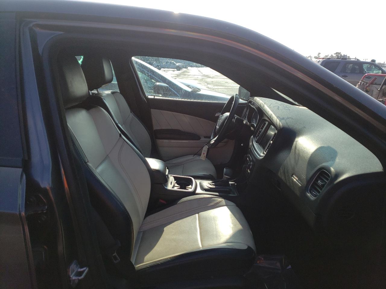 Photo 5 from auction – 2015 DODGE CHARGER SX with VIN 2C3CDXHG9FH883715
