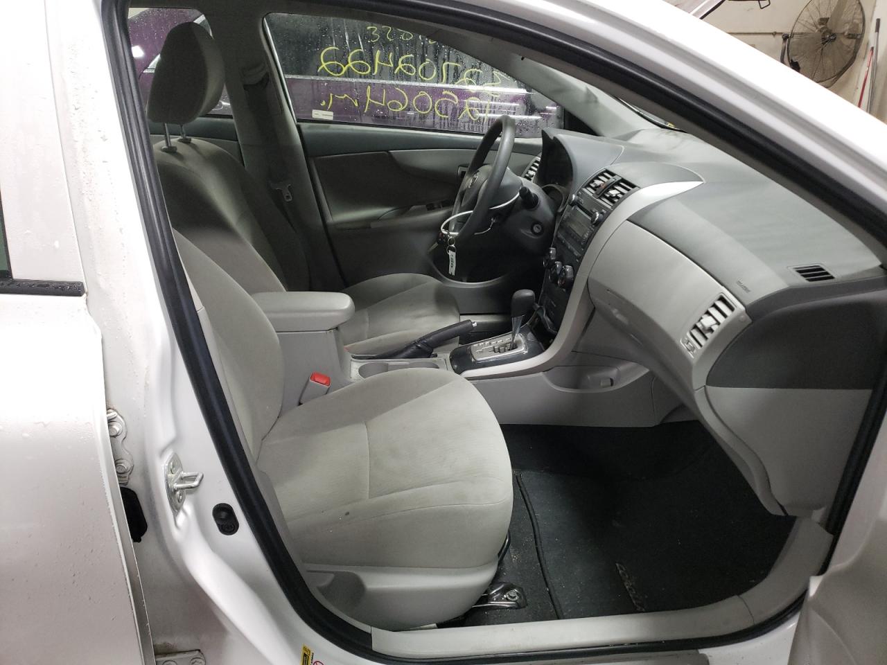 Photo 5 from auction – 2010 TOYOTA COROLLA BA with VIN 1NXBU4EE9AZ338429