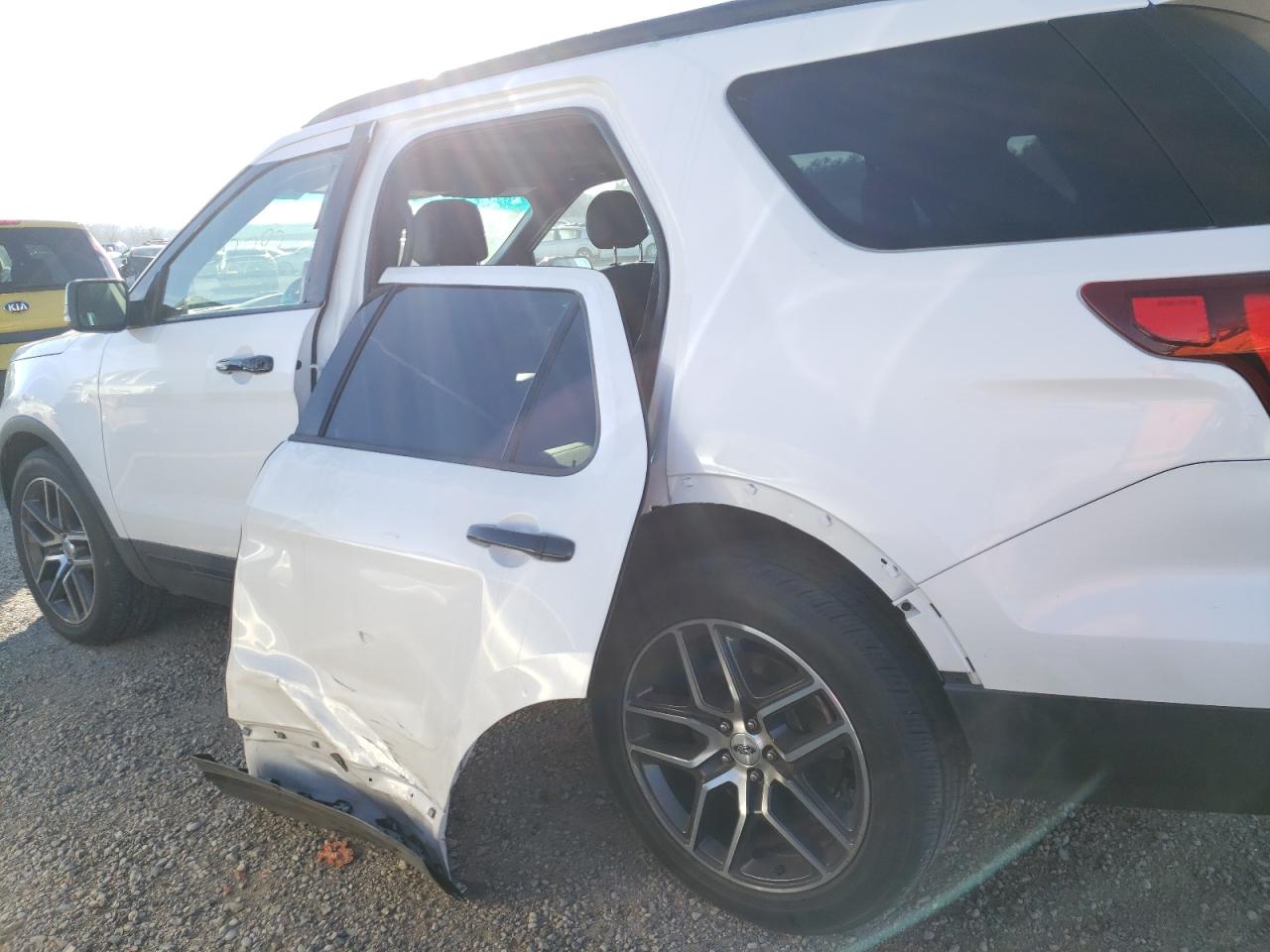 Photo 9 from auction – 2017 FORD EXPLORER S with VIN 1FM5K8GT0HGB00144