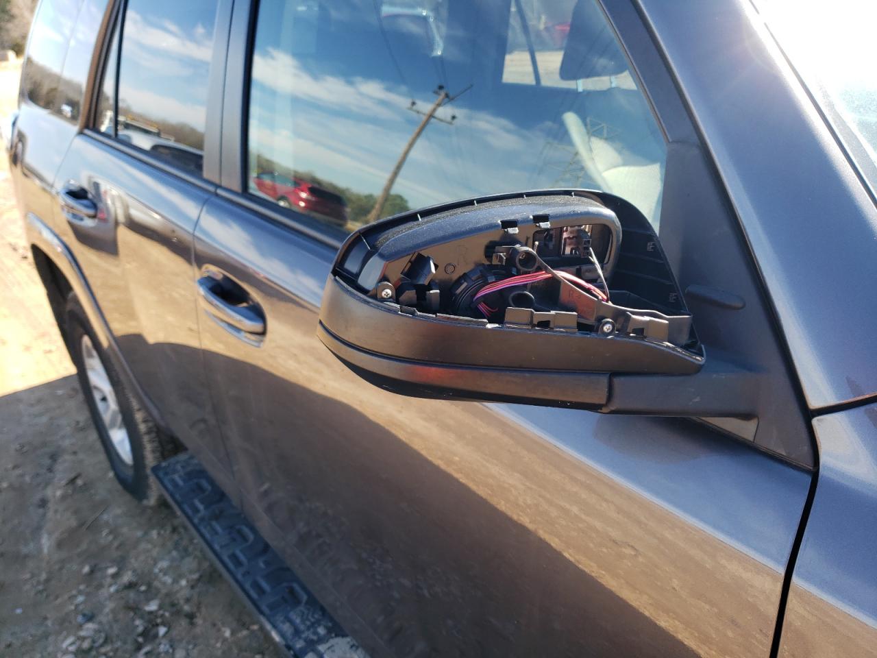 Photo 9 from auction – 2016 TOYOTA 4RUNNER SR with VIN JTEBU5JR2G5361343