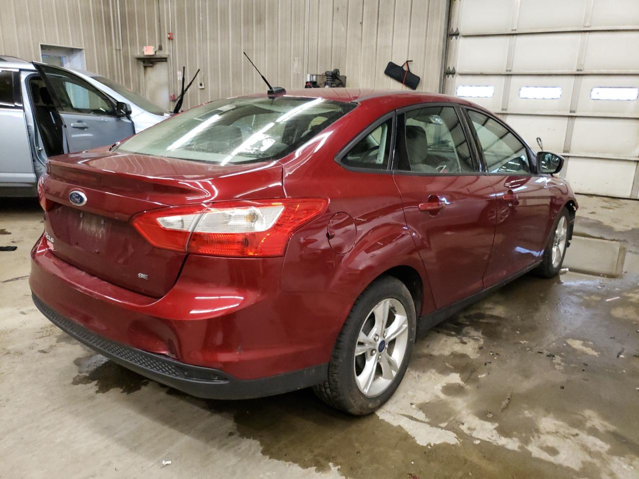 Photo 4 from auction – 2014 FORD FOCUS SE with VIN 1FADP3F29EL178430