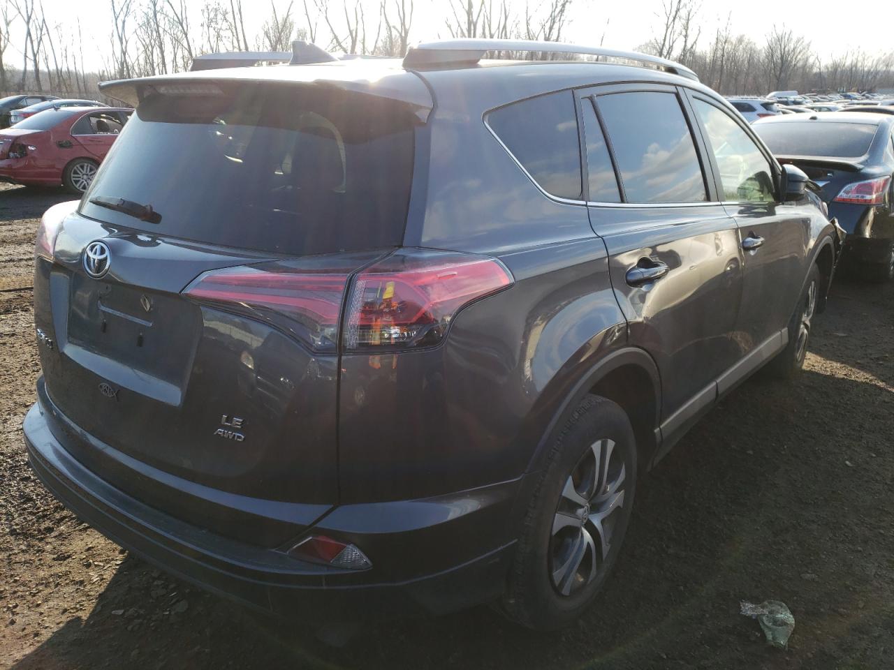 Photo 4 from auction – 2017 TOYOTA RAV4 LE with VIN JTMBFREV0HJ708335