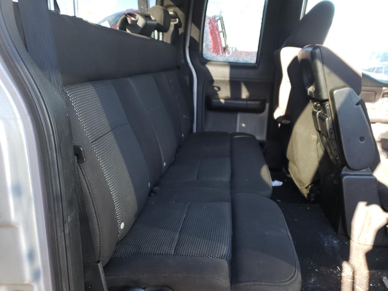 Photo 6 from auction – 2004 FORD F150 with VIN 1FTPX14504NB97976