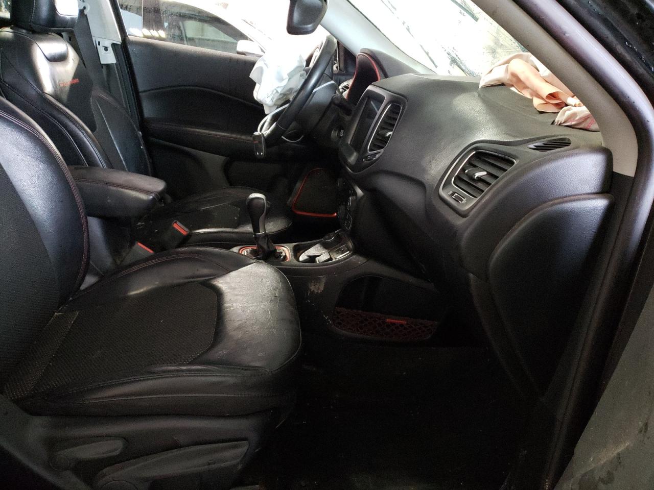 Photo 5 from auction – 2018 JEEP COMPASS TR with VIN 3C4NJDDBXJT174846