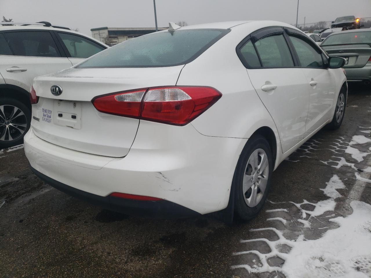 Photo 4 from auction – 2016 KIA FORTE LX with VIN KNAFX4A60G5516515