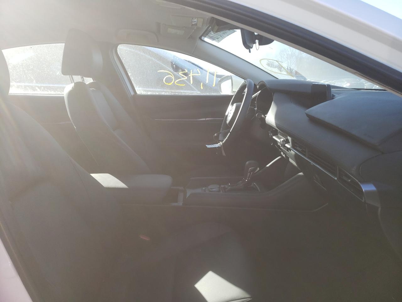 Photo 5 from auction – 2021 MAZDA 3 SELECT with VIN JM1BPABL0M1339455