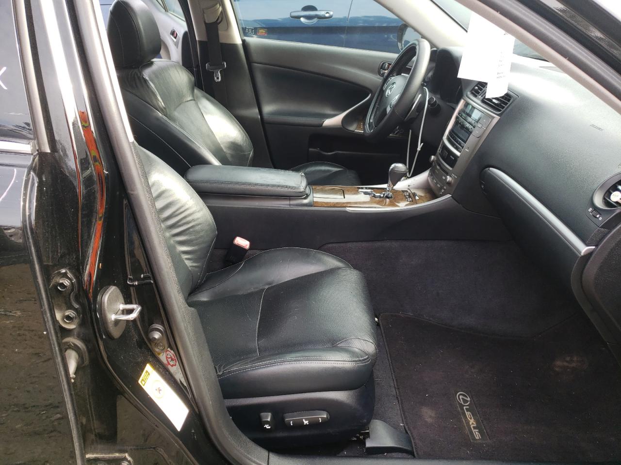 Photo 5 from auction – 2011 LEXUS IS 250 with VIN JTHCF5C29B5049711