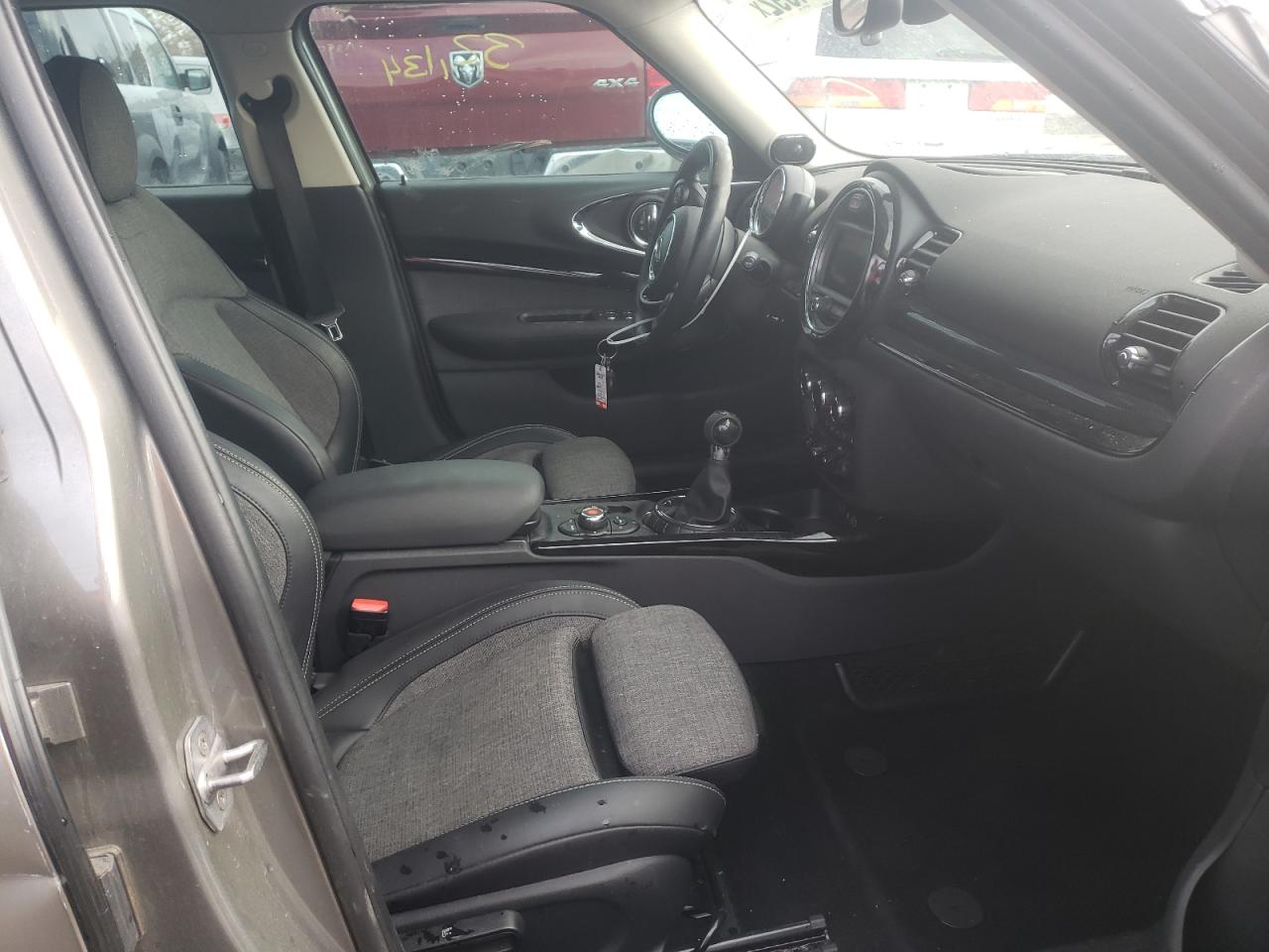 Photo 5 from auction – 2017 MINI COOPER CLU with VIN WMWLU1C31H2C42213