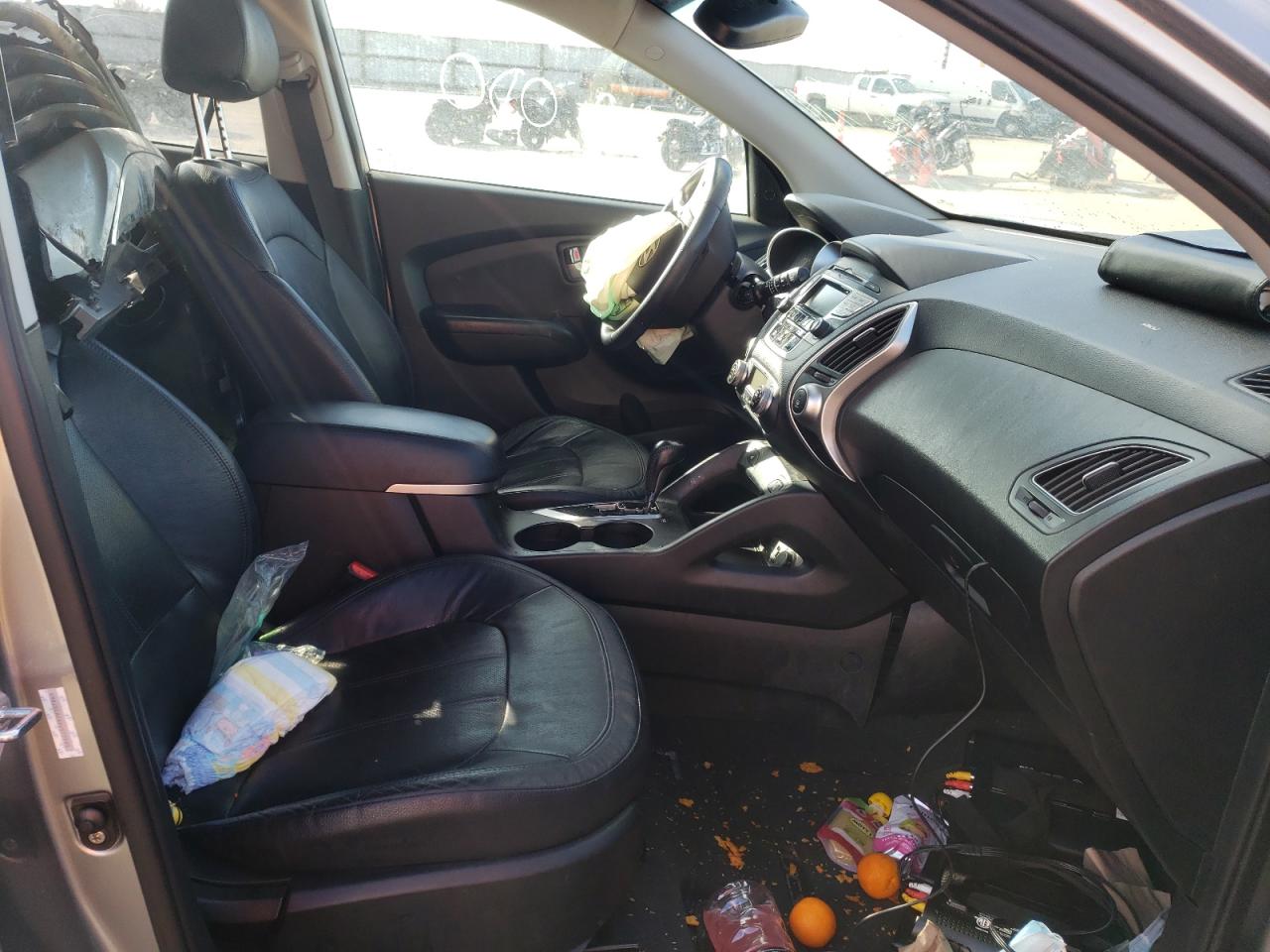 Photo 5 from auction – 2013 HYUNDAI TUCSON GLS with VIN KM8JUCACXDU577793