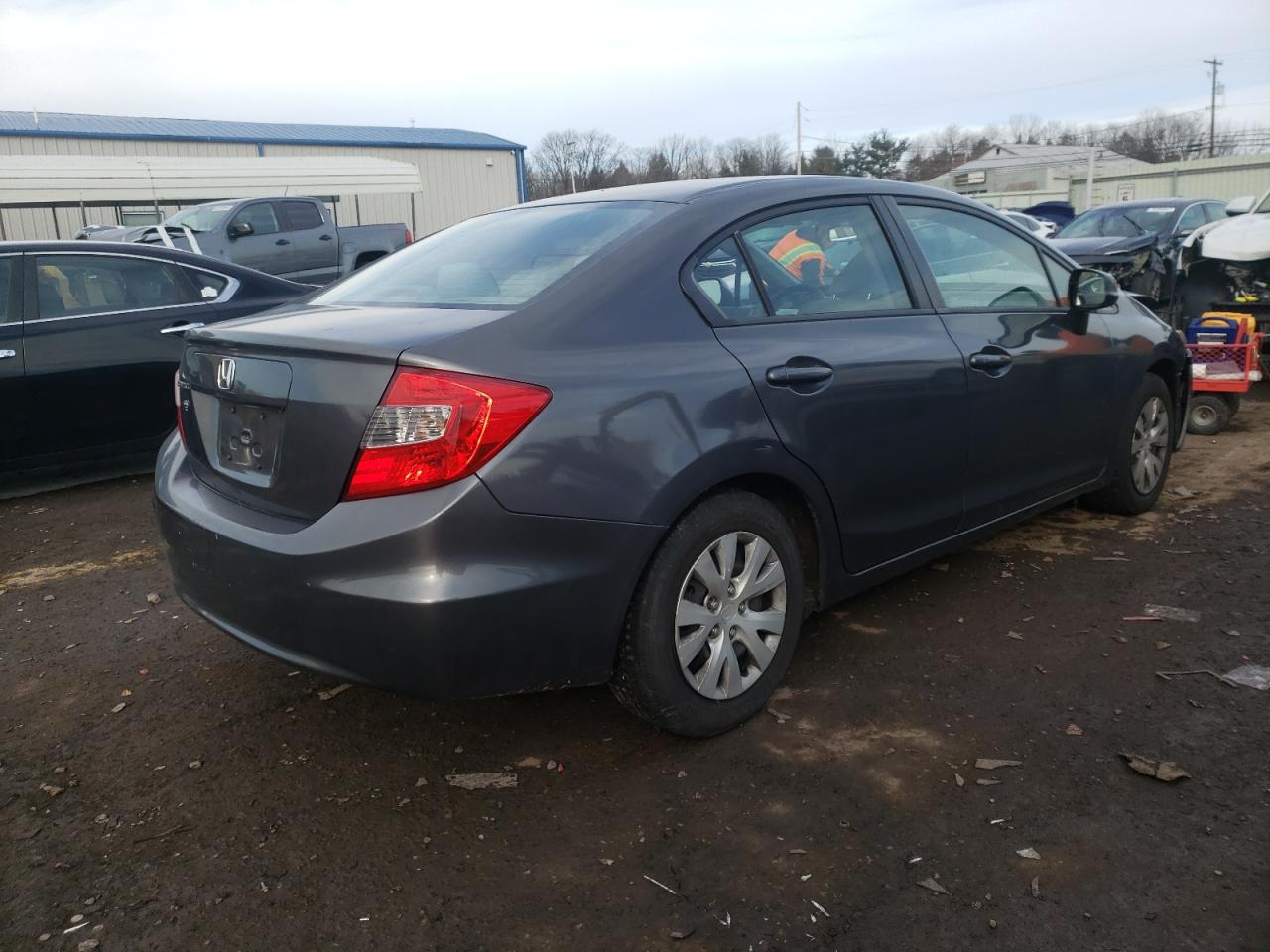 Photo 4 from auction – 2012 HONDA CIVIC LX with VIN 2HGFB2F57CH611244