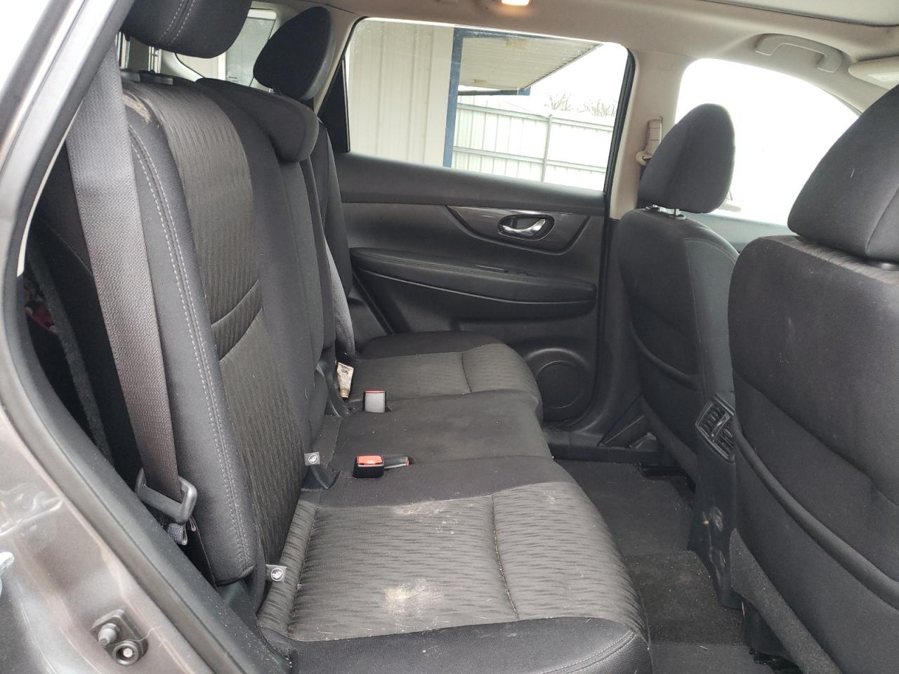Photo 6 from auction – 2017 NISSAN ROGUE S with VIN 5N1AT2MTXHC799805