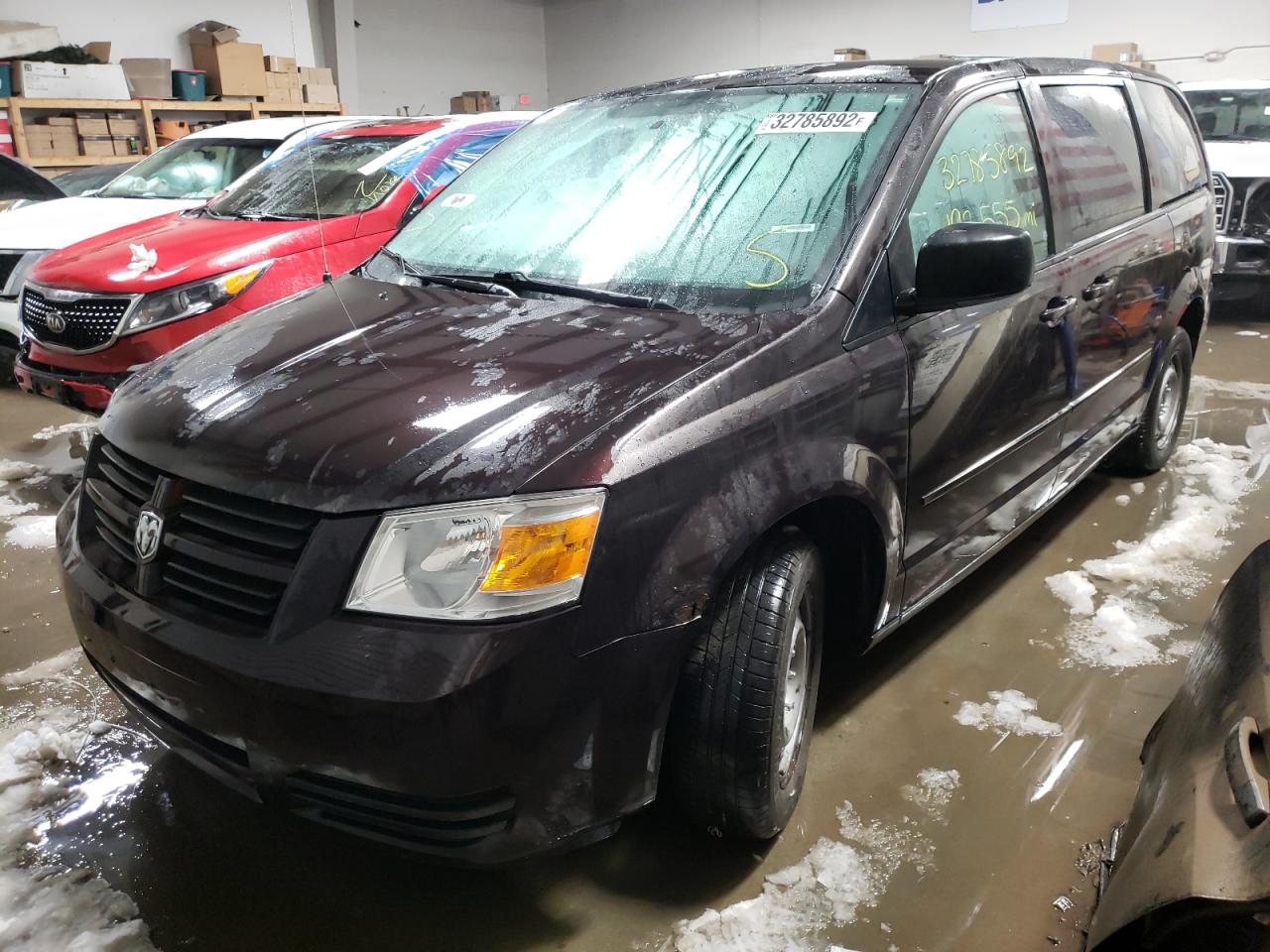 Фото 2 с аукциона – 2010 DODGE GRAND CARA с VIN 2D4RN4DE8AR252417