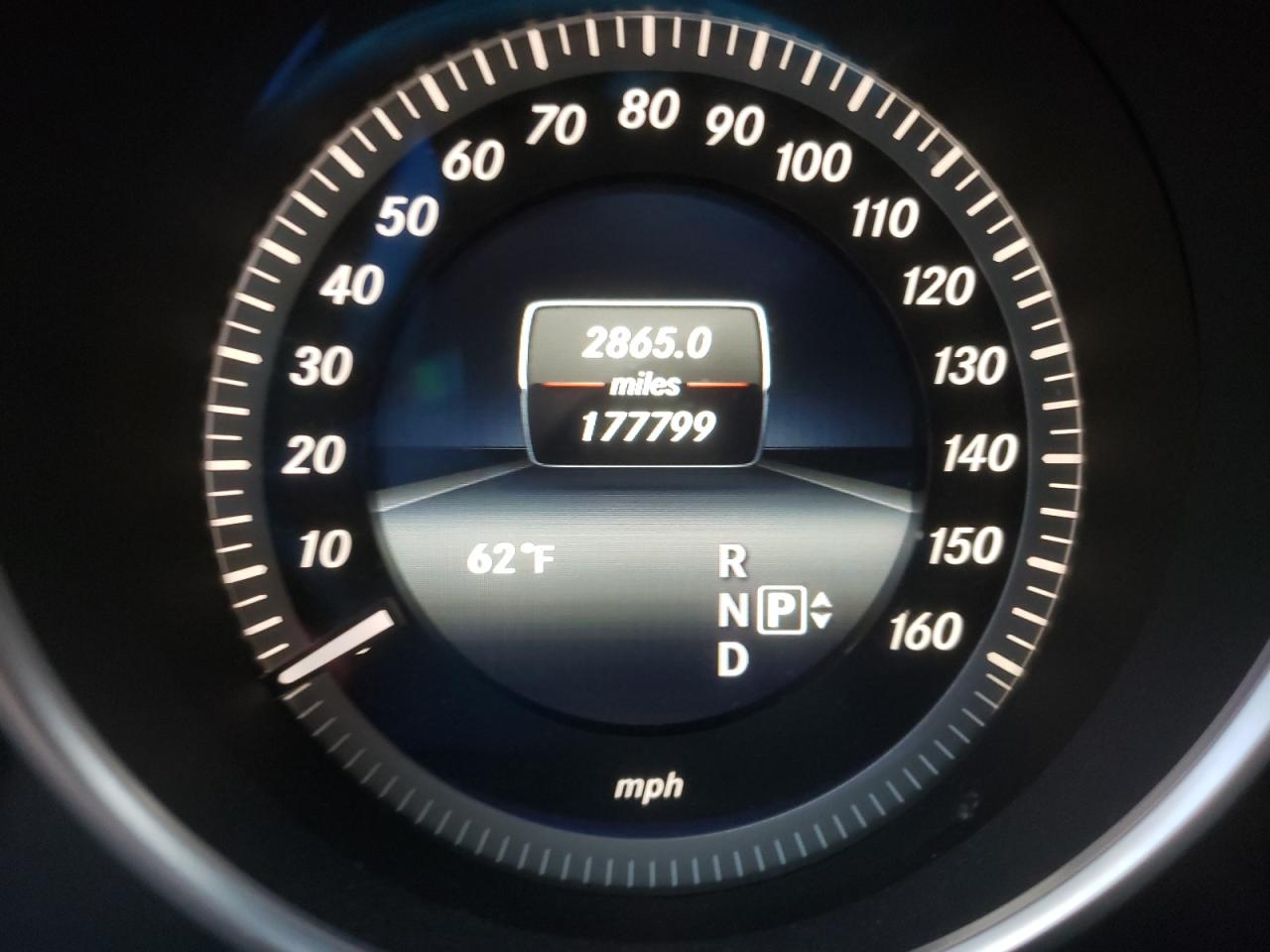 Photo 8 from auction – 2014 MERCEDES-BENZ E 350 with VIN WDDHF5KB6EA884451