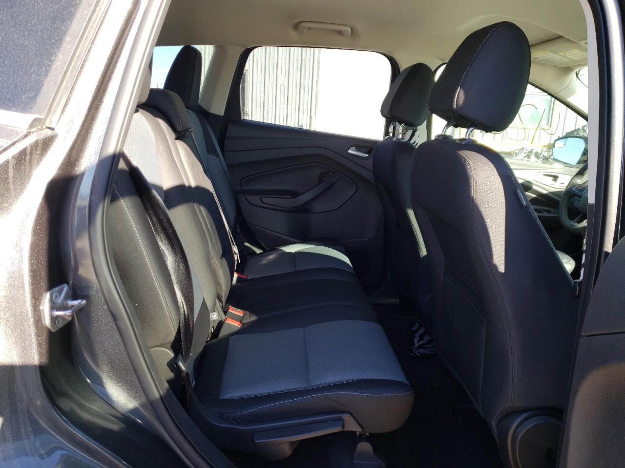 Photo 6 from auction – 2017 FORD ESCAPE SE with VIN 1FMCU0GD9HUA54164