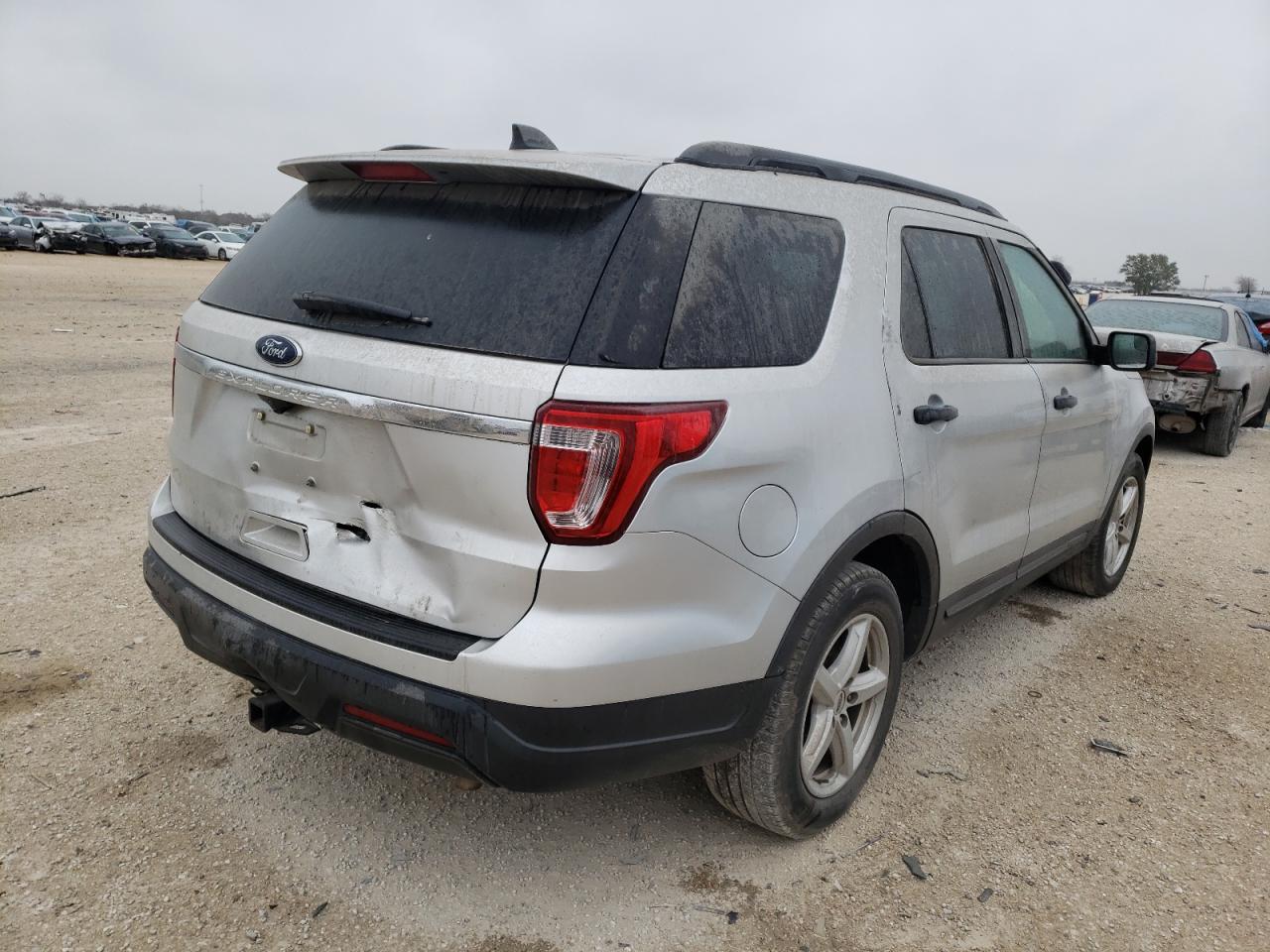 Photo 4 from auction – 2018 FORD EXPLORER with VIN 1FM5K7B80JGC73343
