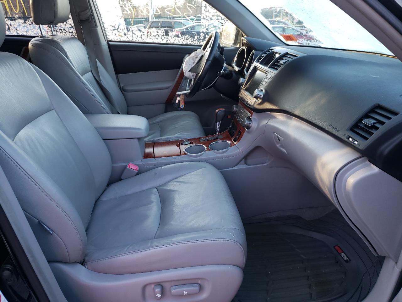Photo 5 from auction – 2009 TOYOTA HIGHLANDER with VIN JTEES42A392147827