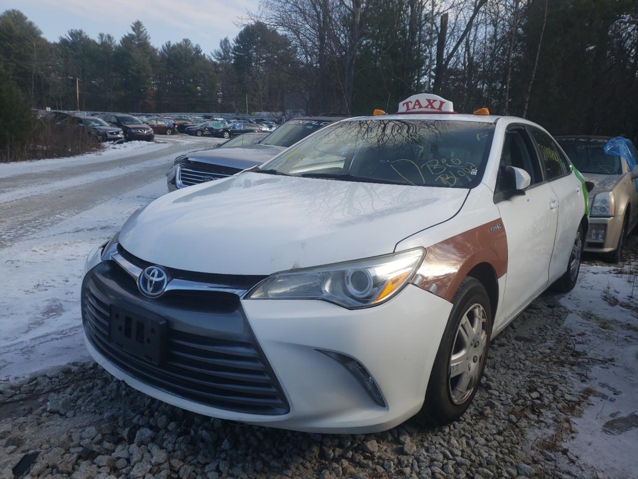 Photo 2 from auction – 2015 TOYOTA CAMRY HYBR with VIN 4T1BD1FK3FU167428